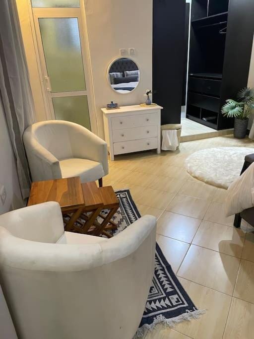 Classic, modern 1BR hideout Apartment in City of Dar es Salaam