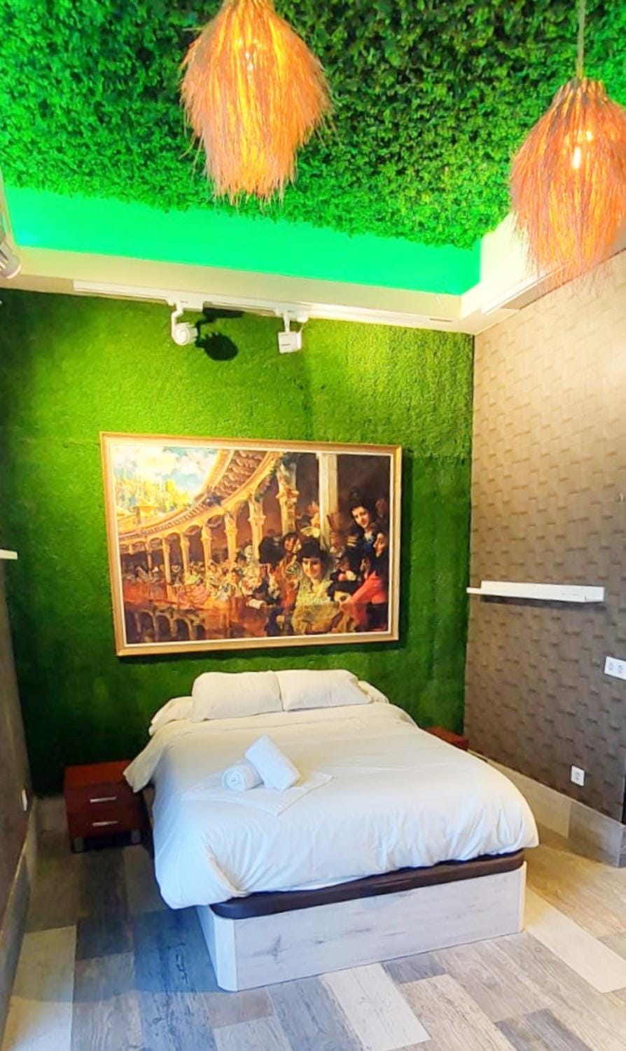 Bed, Photo of the whole room, Decorative detail, Bedroom, towels