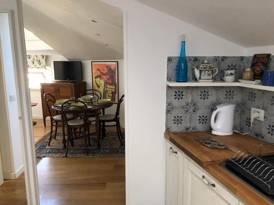 Walking distance from Via Veneto Apartment in Rome