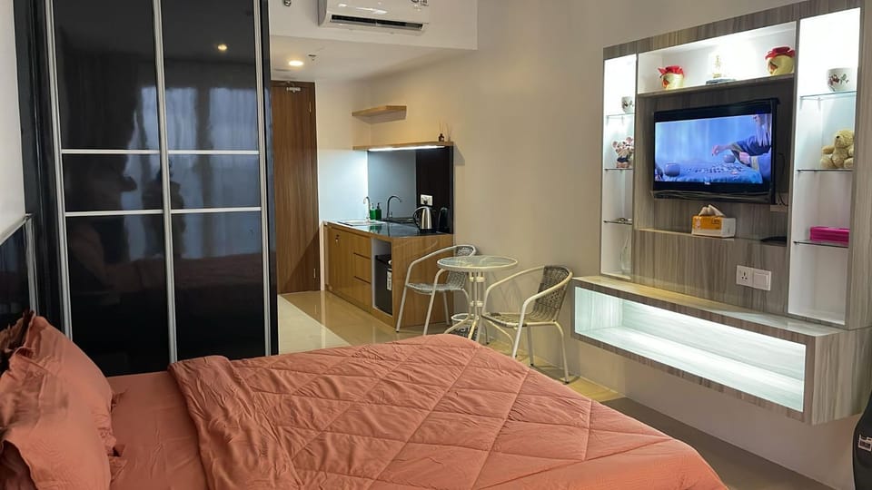 Nagoya thamrin city apartement Tower B lvl 12 free Netflix Apartment in Riau Islands, Indonesia