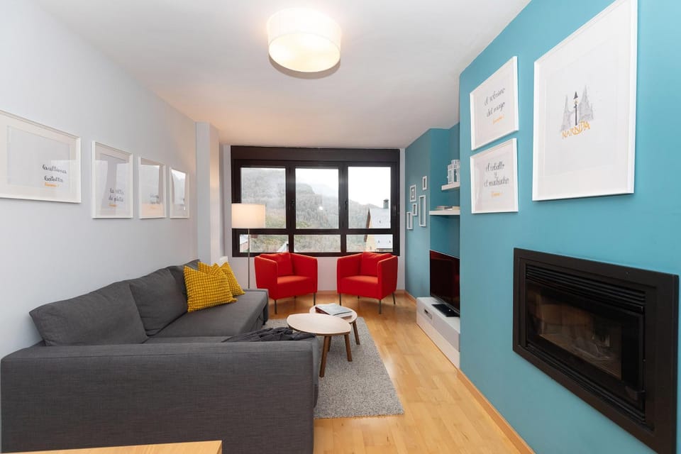 Communal lounge/ TV room, Living room
