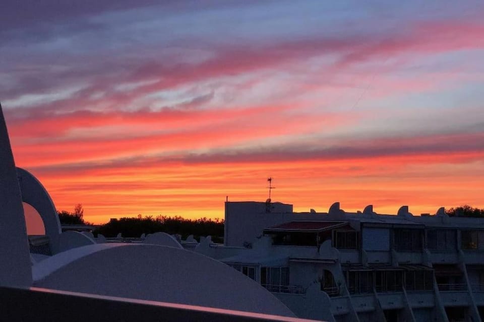 Appart 4 pers piscine Couchant Apartment in La Grande-Motte