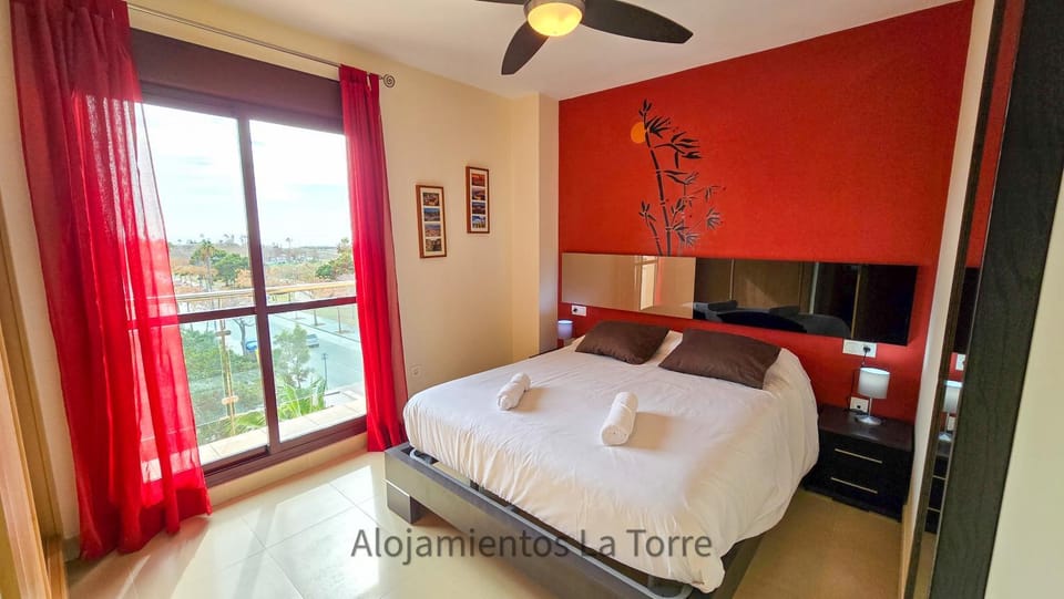 Bed, Photo of the whole room, Bedroom, fireplace, towels