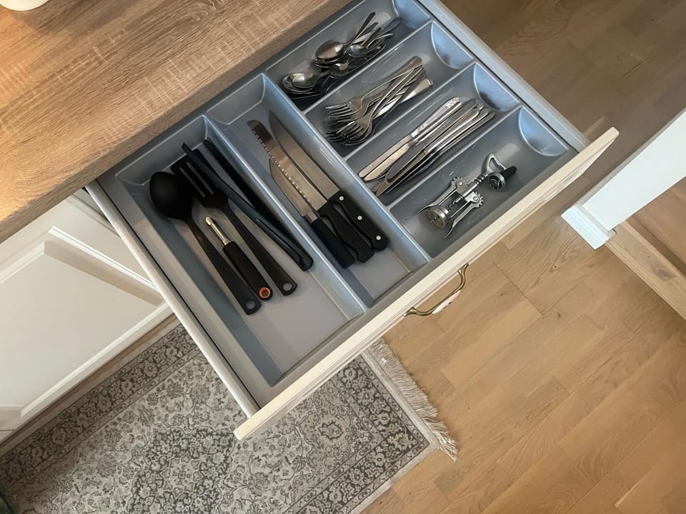 Kitchen or kitchenette, Breakfast