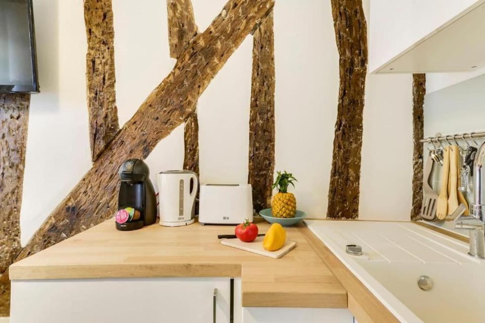 Juliette - Tiny 1BR Pantheon Luxembourg Hideaway Apartment in Paris