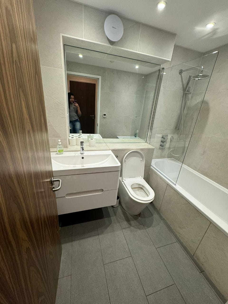 Two bed in Battersea 2 Apartment in London