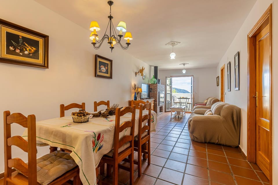 Seating area, Dining area