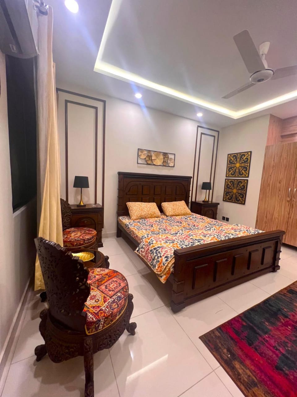 Bed, Living room, Photo of the whole room, Bedroom