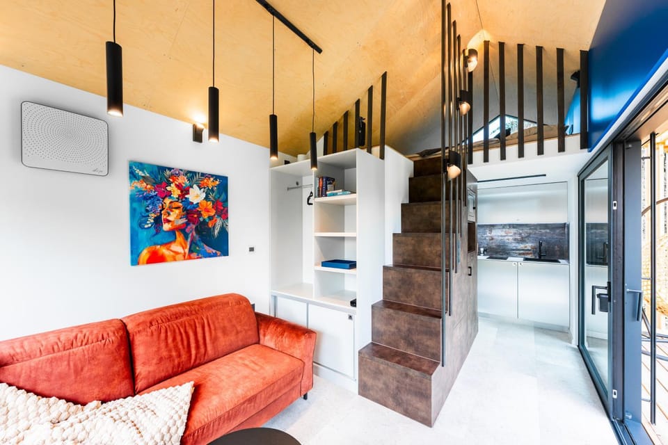 Kitchen or kitchenette, Living room, Seating area