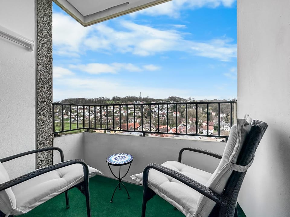 Natural landscape, View (from property/room), Balcony/Terrace, Seating area