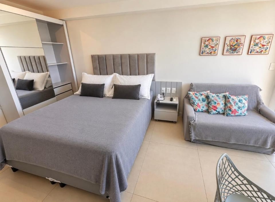 Bed, Photo of the whole room, Seating area, Bedroom