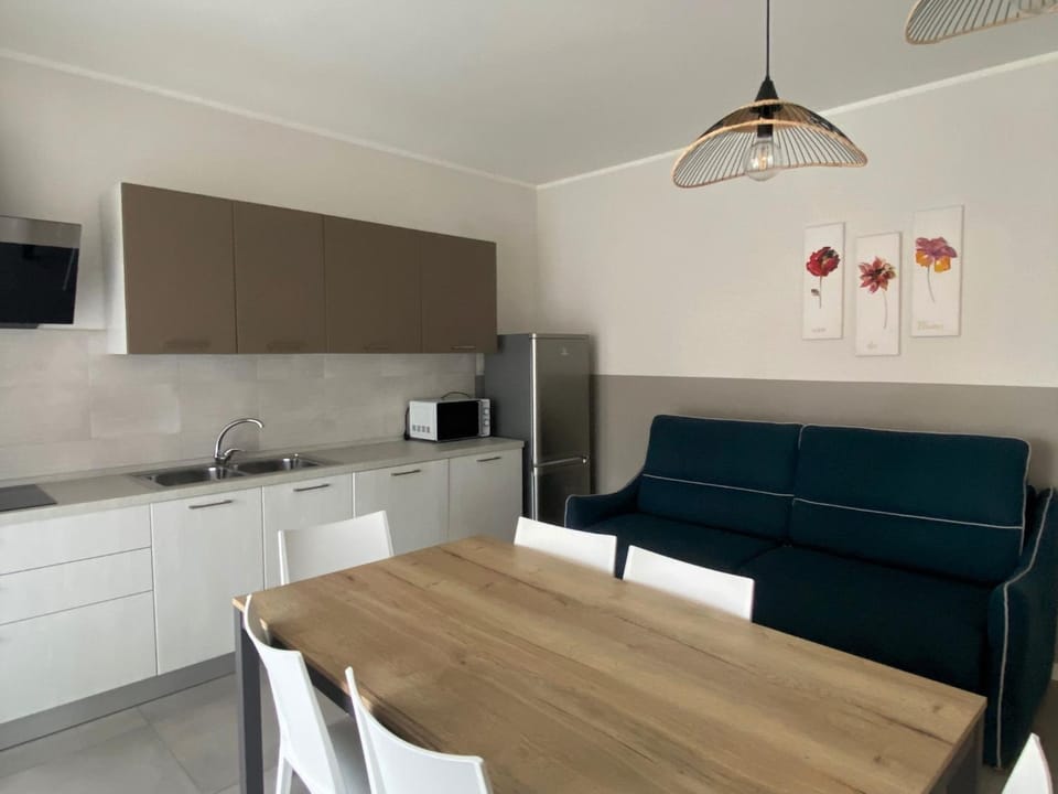 Kitchen or kitchenette, Living room, Dining area, pet friendly