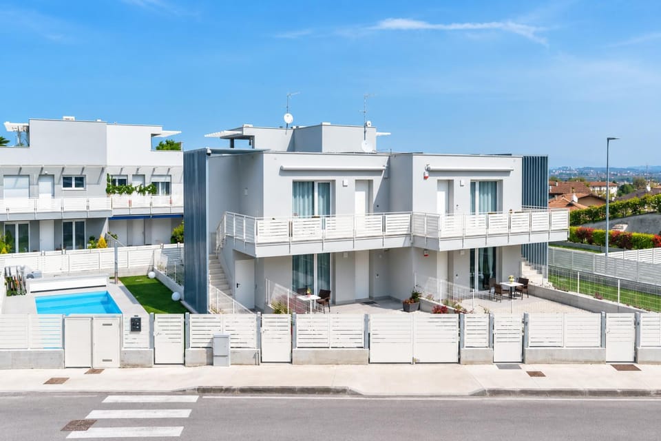 Property building, Swimming pool
