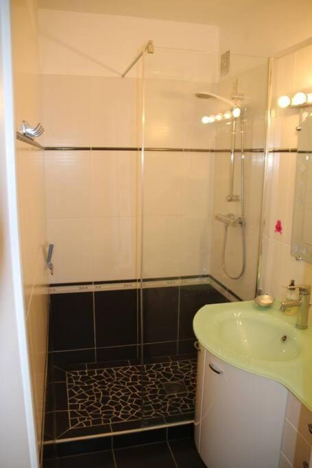 Studio 34, Héliopolis E au village naturiste Apartment in Agde