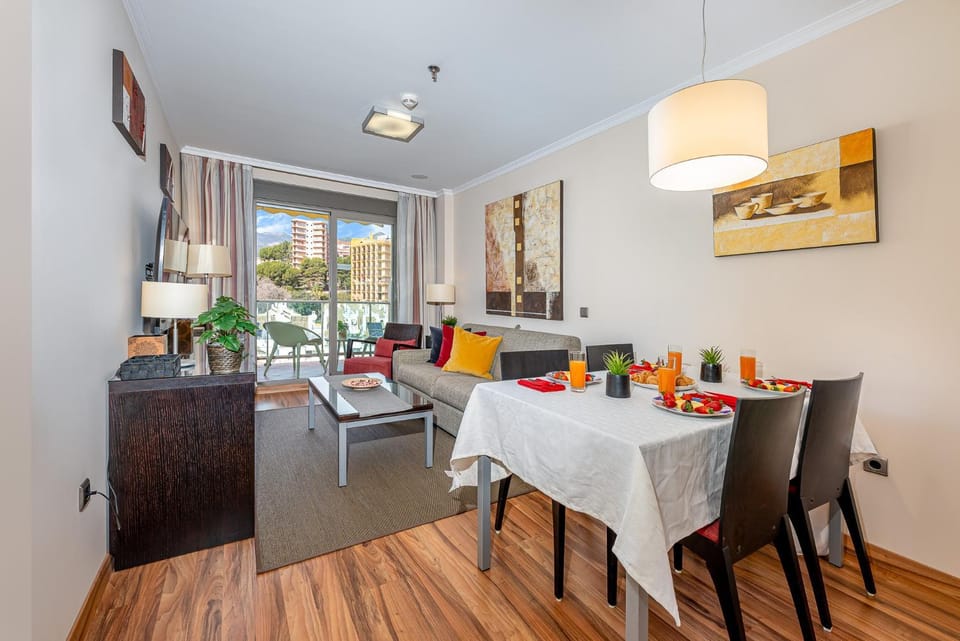 797 HOLIDAY RENTALS - ARCOSUR 4- Elegante apartamento a 1 min de la playa Apartment in Costa del Sol