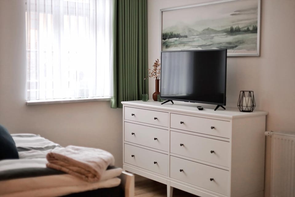 TV and multimedia, Bedroom
