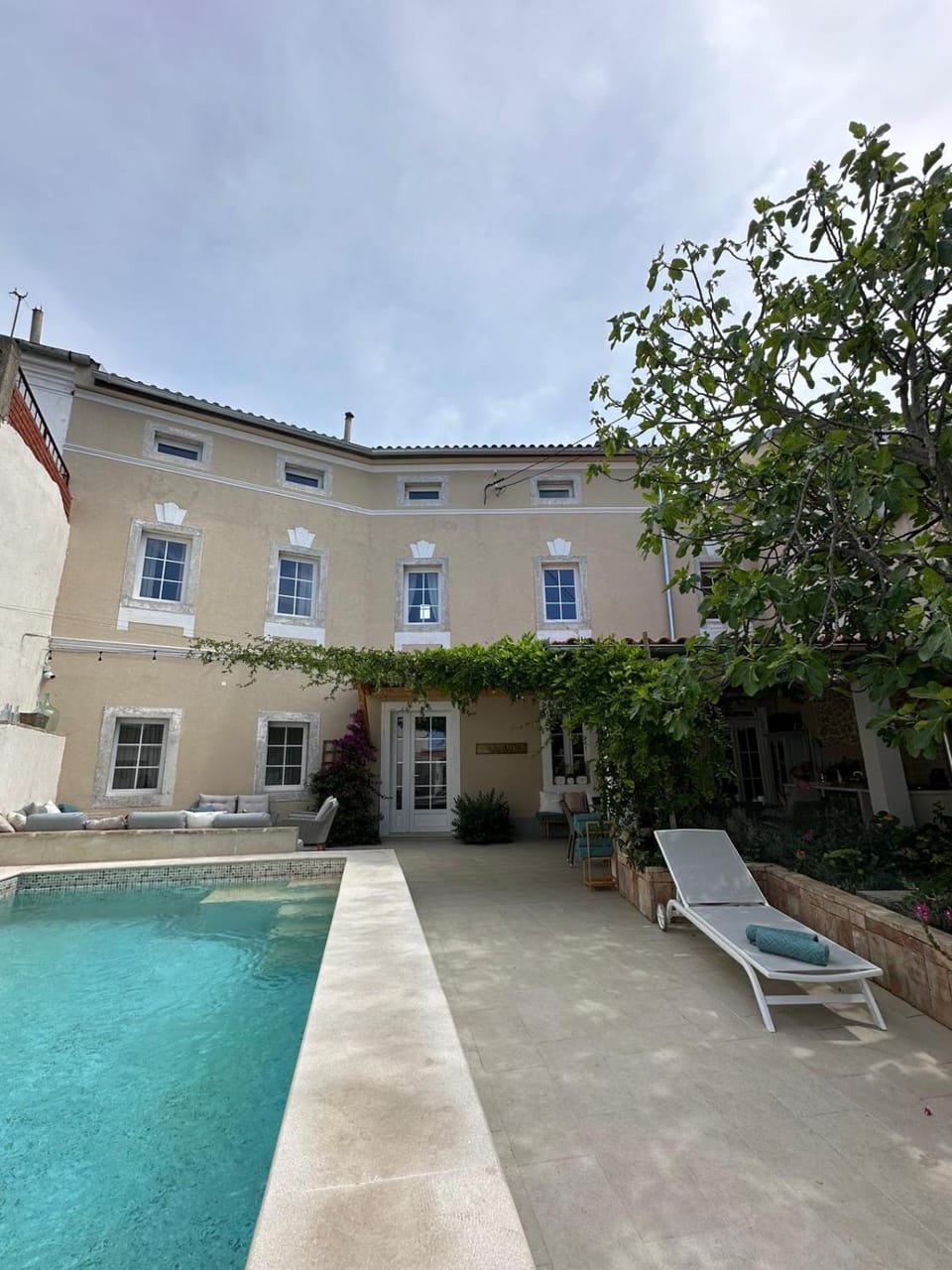 Property building, Garden, Pool view