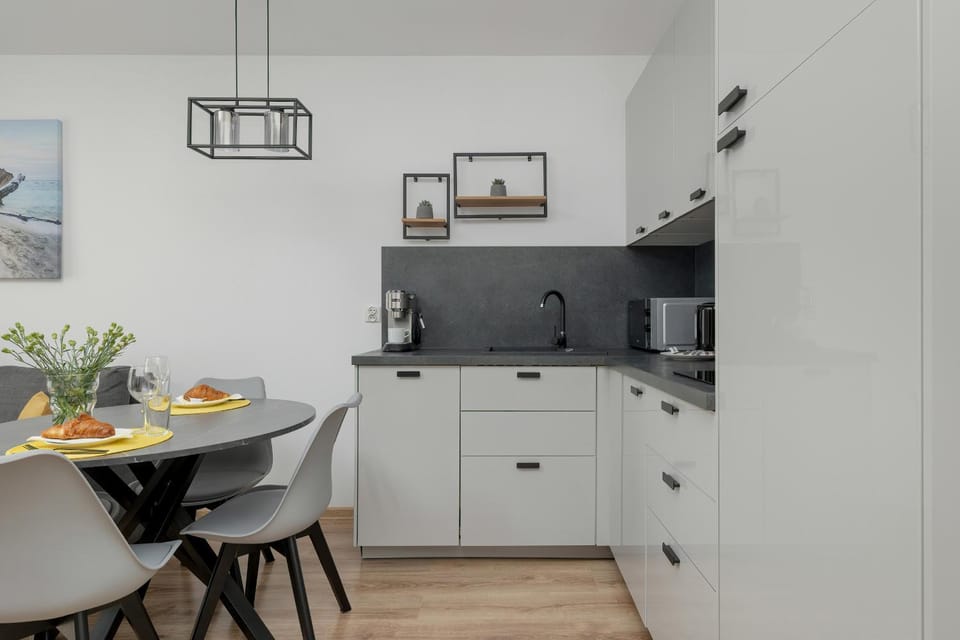 Kitchen or kitchenette, Dining area, minibar, pet friendly, stove