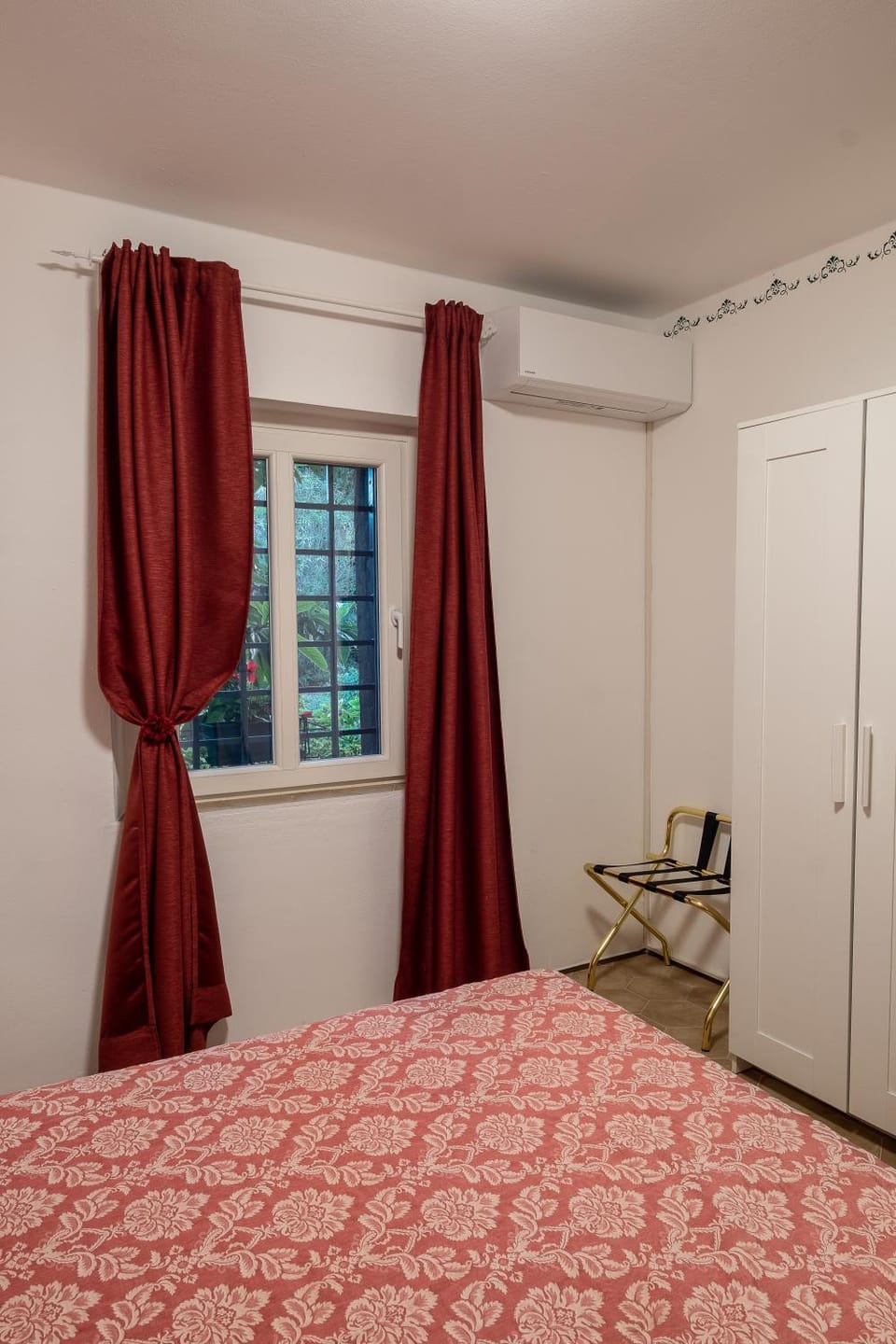 Bed, Bedroom, wardrobe