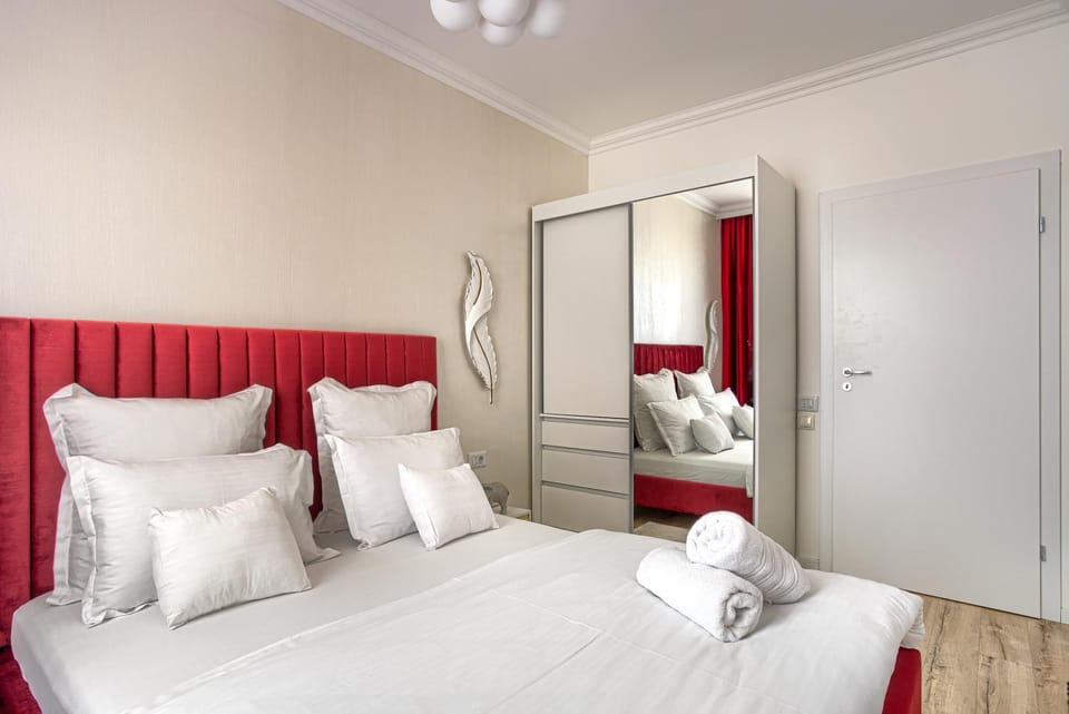 Bed, Photo of the whole room, Bedroom, wardrobe
