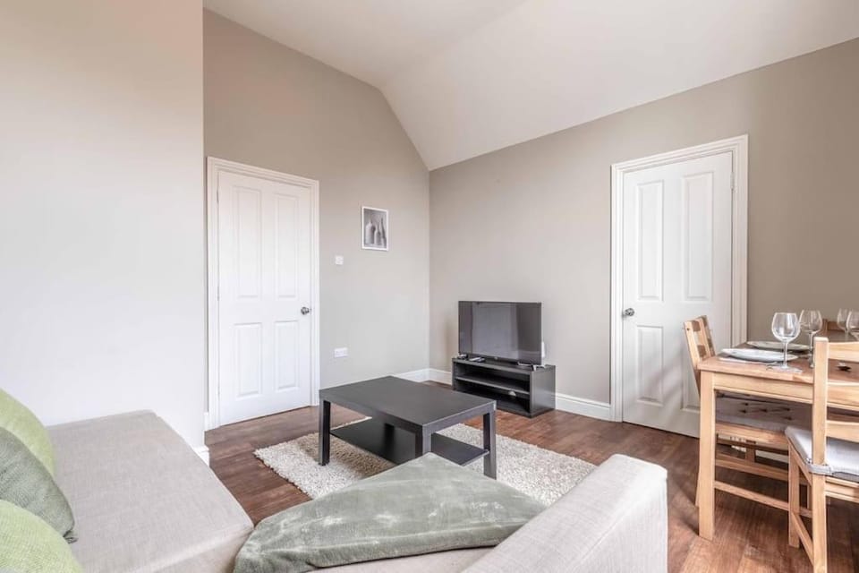 Cosy Central Windsor Apartment , Parking - By Tempstay Apartment in Windsor