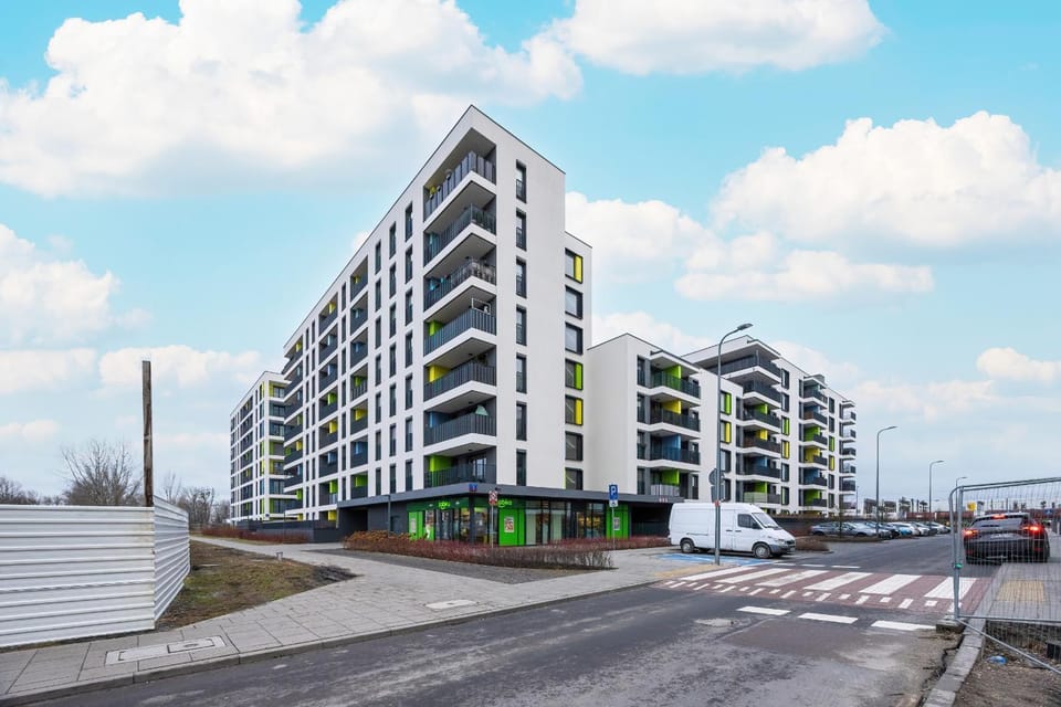 Property building, Facade/entrance, Off site