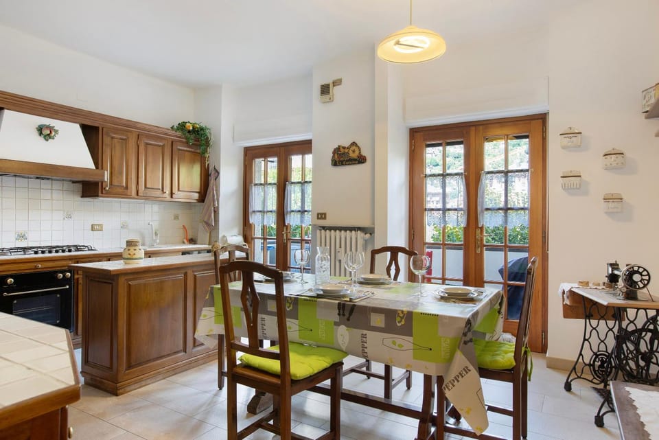 Property building, Kitchen or kitchenette, Living room