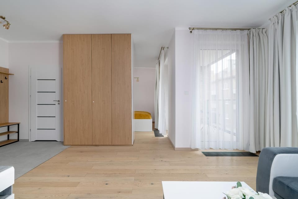 Bed, Living room, Photo of the whole room, Seating area, Bedroom, wardrobe