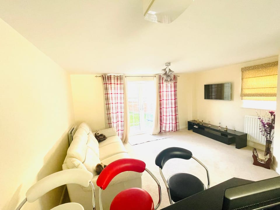 Cozy and comfy House in Corby