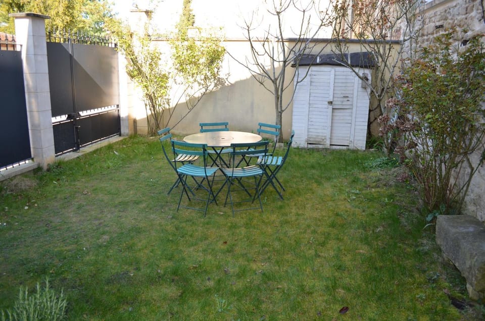 Garden, Garden, Balcony/Terrace