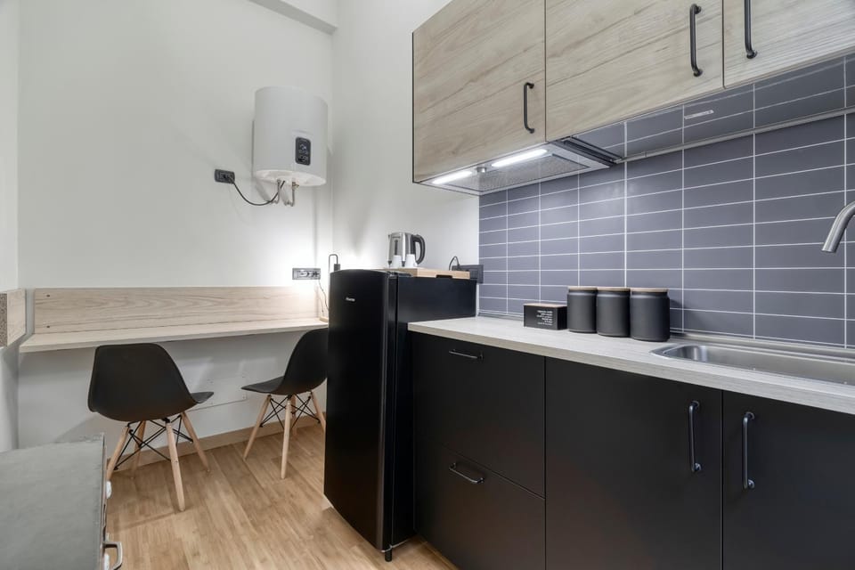 Seating area, Dining area, stove, kitchen, kitchen