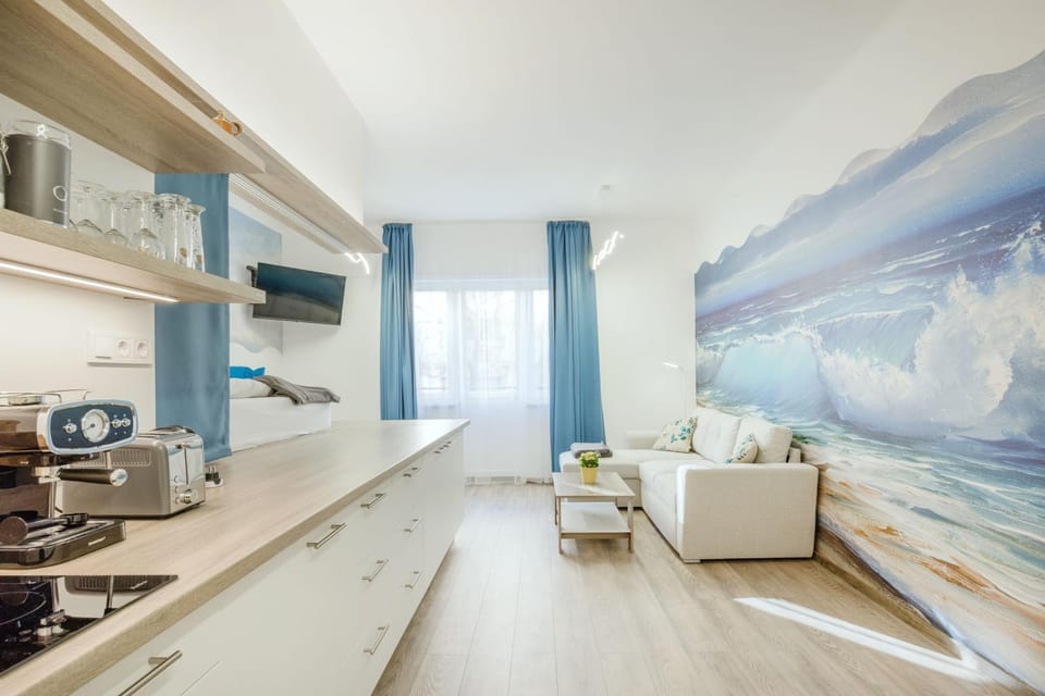 TV and multimedia, Kitchen or kitchenette, Living room, Seating area