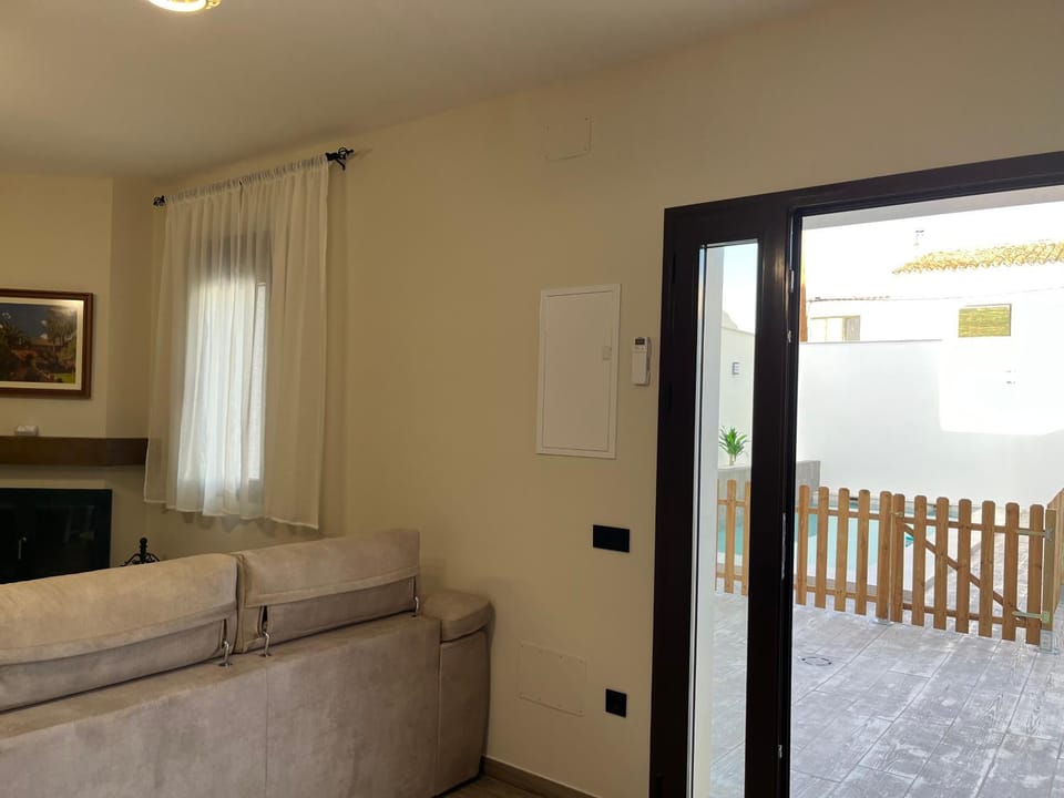 Communal lounge/ TV room, Living room