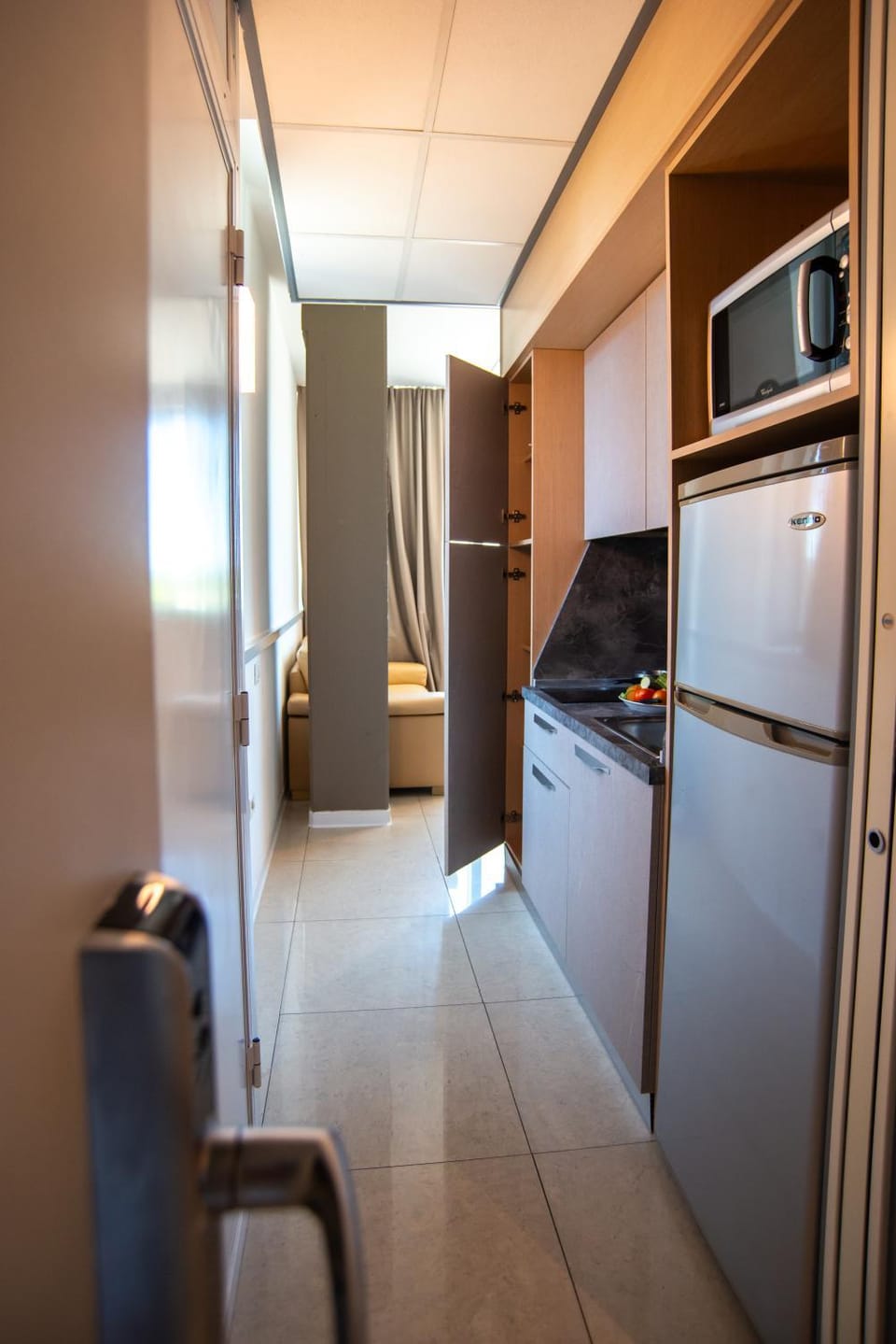 Kitchen or kitchenette, oven