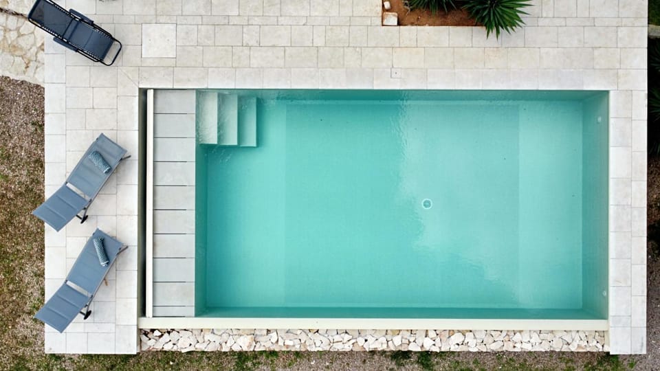 Pool view, Swimming pool, sunbed