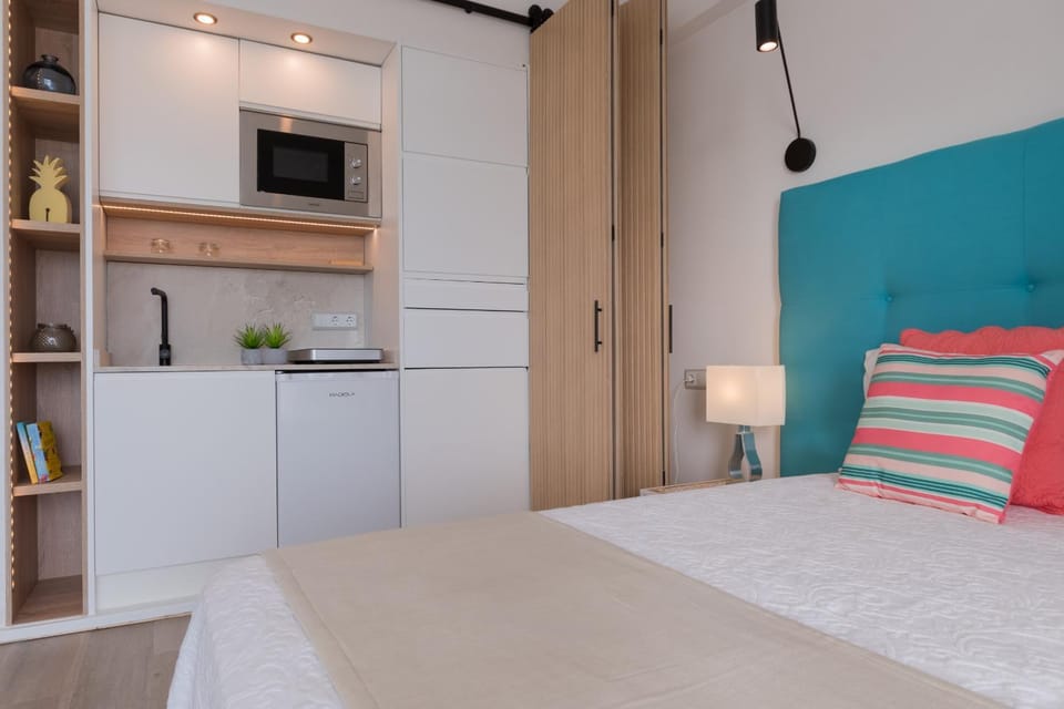 Ran de Mar - First Line Studio Apartment in Carretera d'Artà