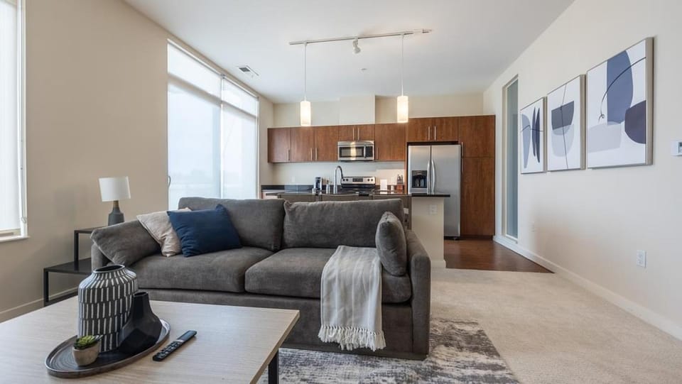 Landing Modern Apartment with Amazing Amenities (ID7843X51) Apartment in Milwaukee