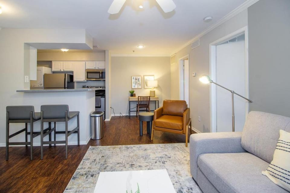 Landing Modern Apartment with Amazing Amenities (ID9584) Apartment in North Druid Hills