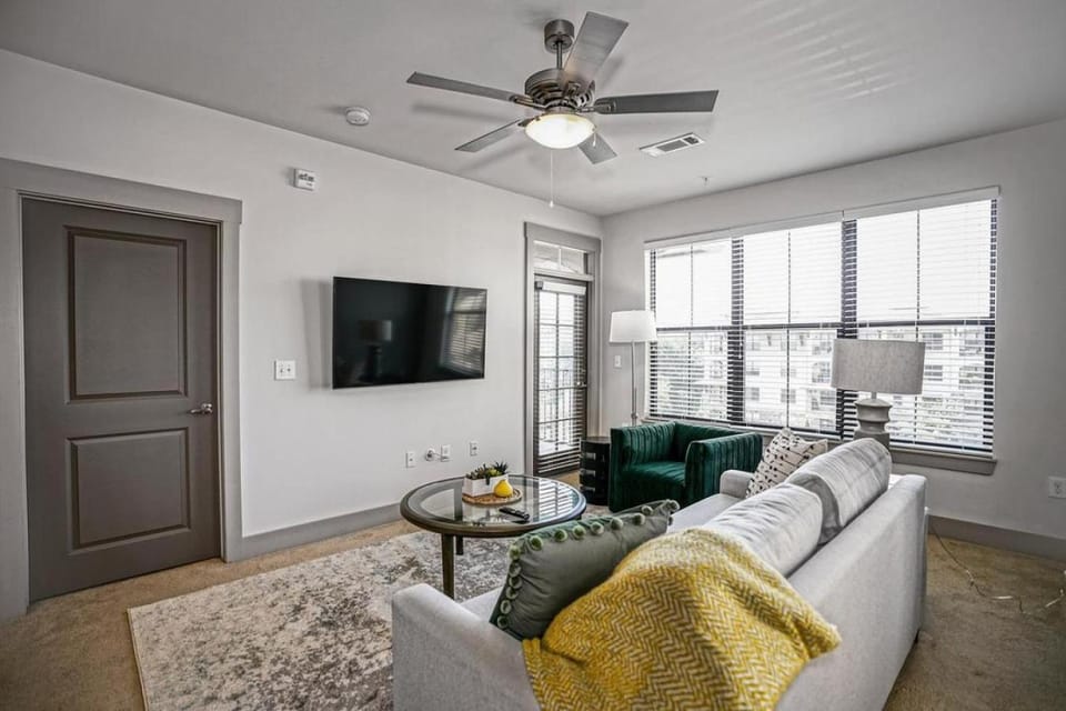 Landing Modern Apartment with Amazing Amenities (ID1245) Apartment in Vestavia Hills