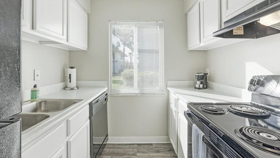 Landing Modern Apartment with Amazing Amenities (ID1213X949) Apartment in St Petersburg