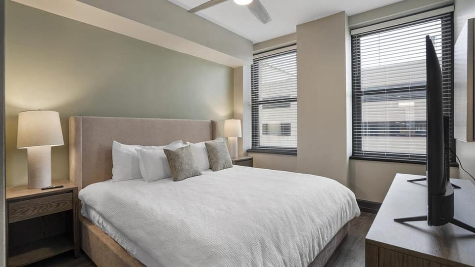 Landing Modern Apartment with Amazing Amenities (ID8404X53) Apartment in Mobile