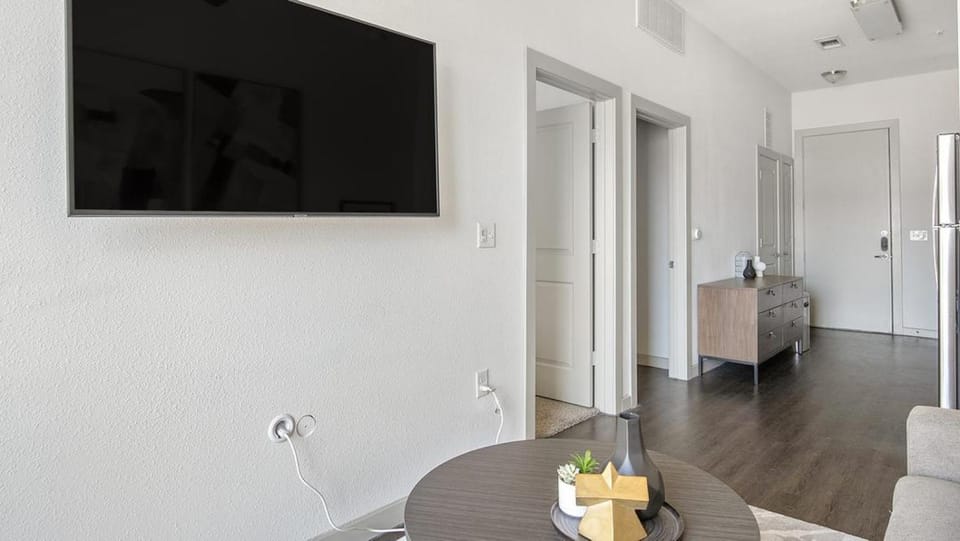 Landing Modern Apartment with Amazing Amenities (ID8331X30) Apartment in San Antonio