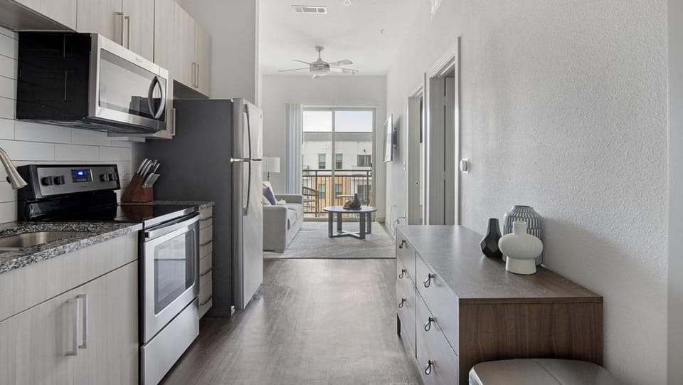 Landing Modern Apartment with Amazing Amenities (ID8331X30) Apartment in San Antonio
