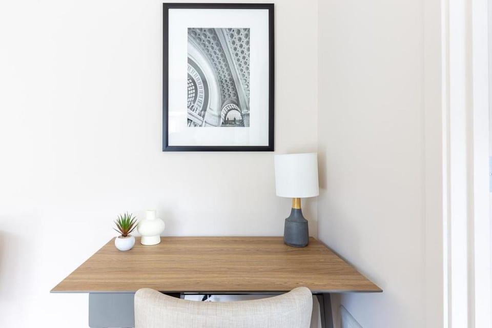 Landing Modern Apartment with Amazing Amenities (ID4754X66) Apartment in Portland