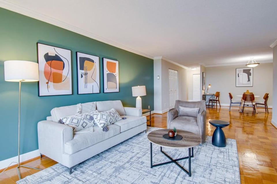 Landing Modern Apartment with Amazing Amenities (ID5144X42) Apartment in Chevy Chase