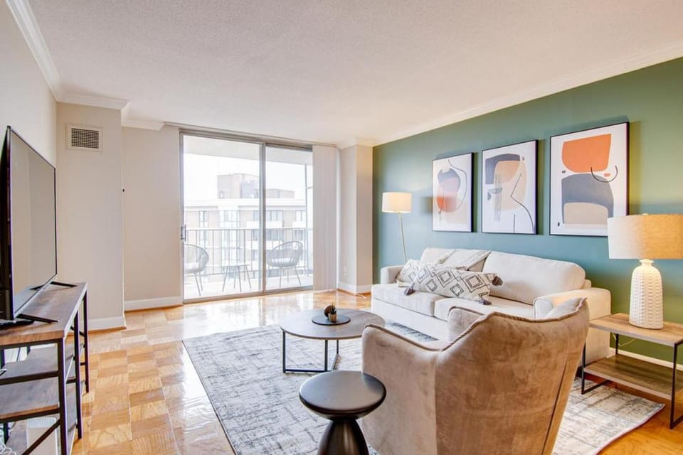Landing Modern Apartment with Amazing Amenities (ID5144X42) Apartment in Chevy Chase