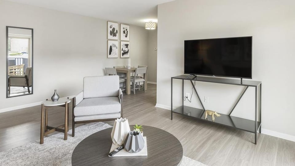 Landing Modern Apartment with Amazing Amenities (ID1181X151) Apartment in Carney