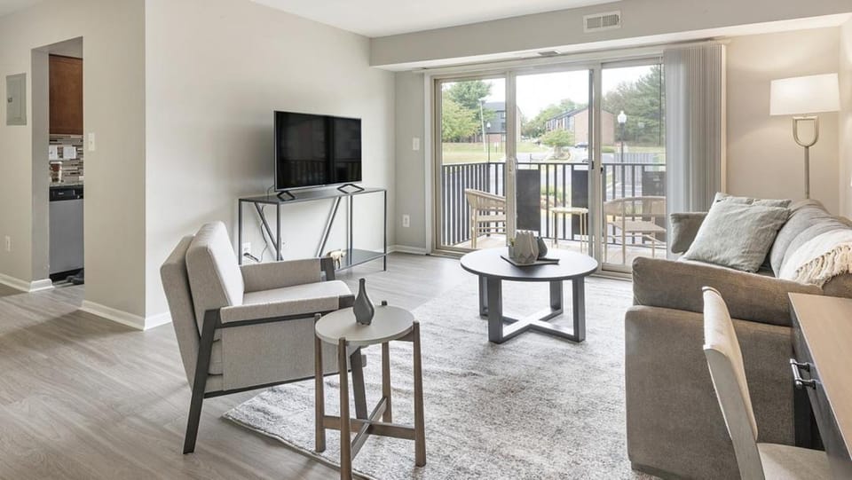Landing Modern Apartment with Amazing Amenities (ID1181X151) Apartment in Carney