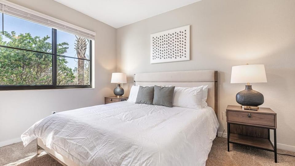 Landing Modern Apartment with Amazing Amenities (ID7971X55) Apartment in Lee County