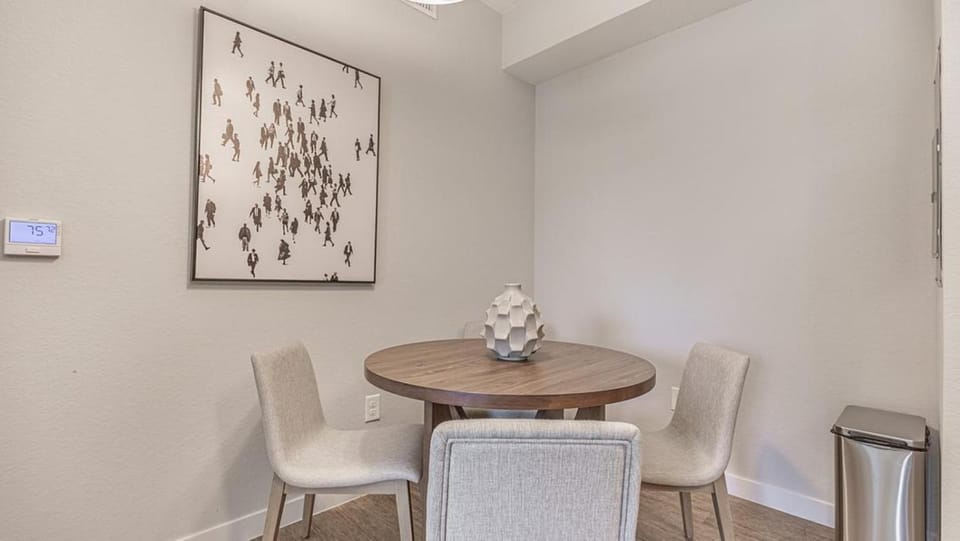 Landing Modern Apartment with Amazing Amenities (ID7971X55) Apartment in Lee County